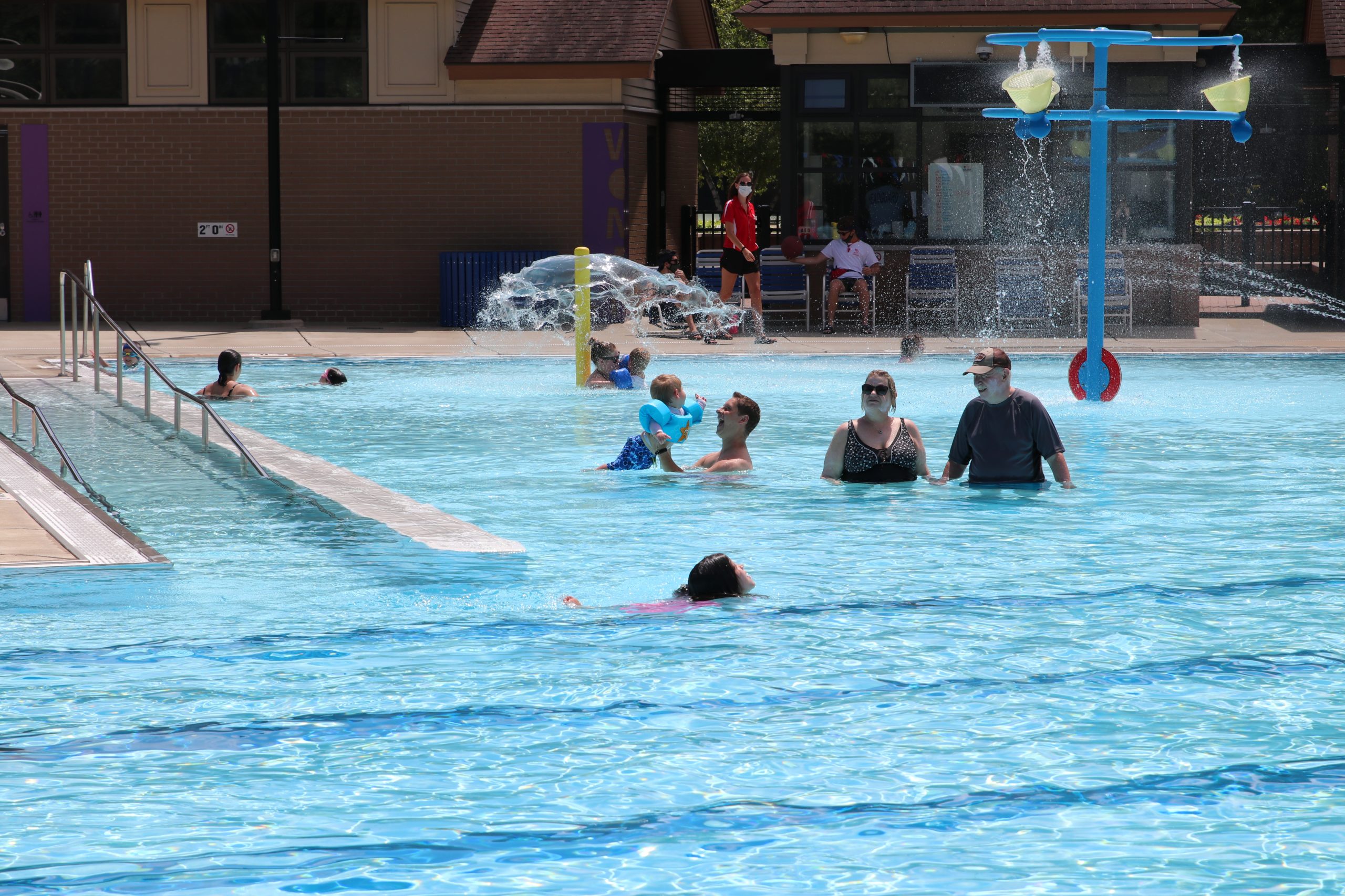 deerfield park district pools